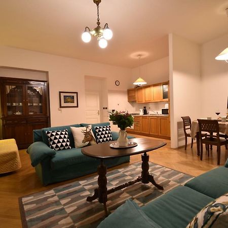 Ferienwohnung Cozy Flat By The Astronomical Clock Prag Exterior foto