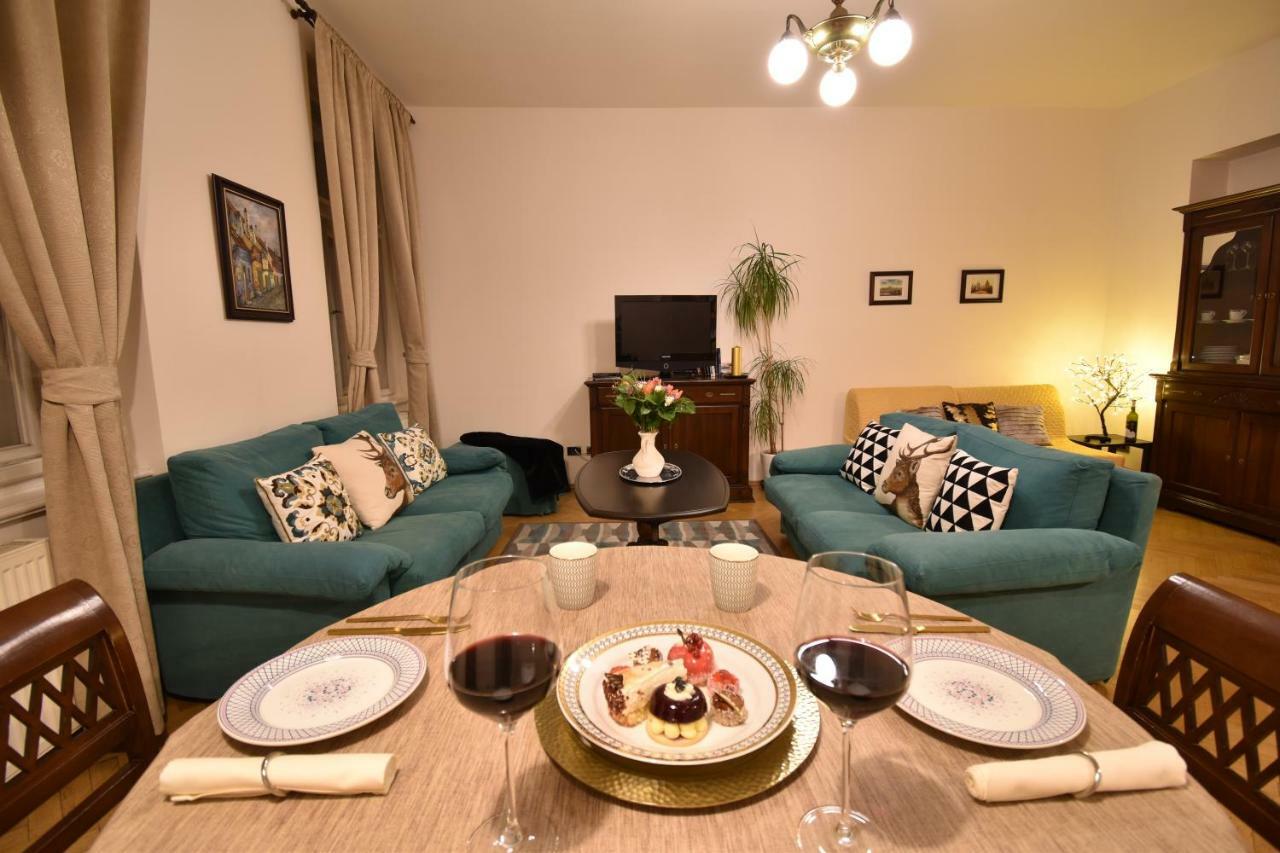 Ferienwohnung Cozy Flat By The Astronomical Clock Prag Exterior foto