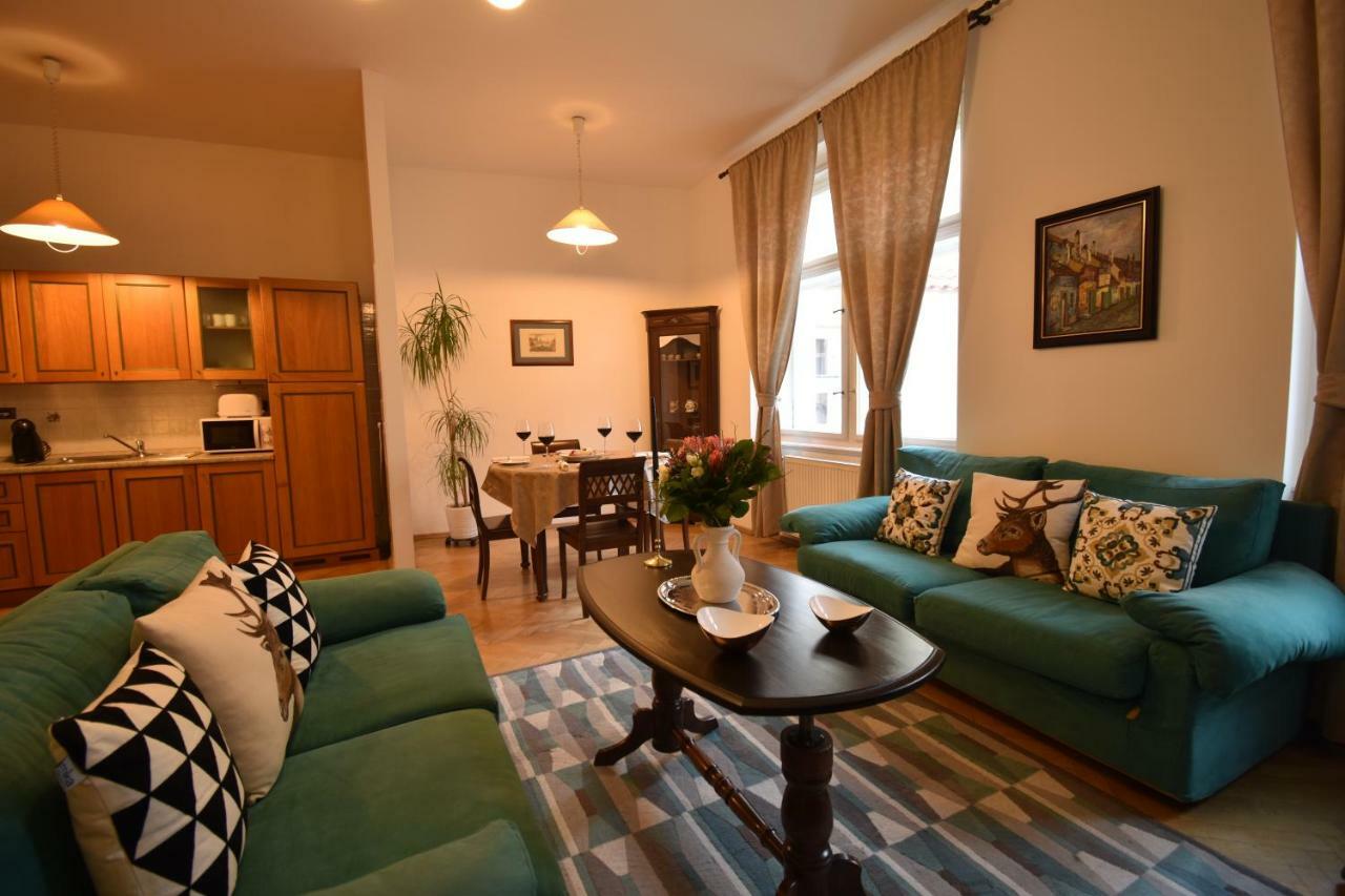 Ferienwohnung Cozy Flat By The Astronomical Clock Prag Exterior foto